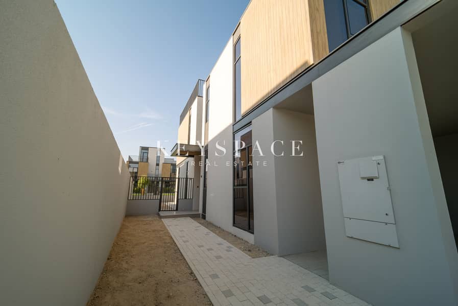 ELEGANT 4BR VILLA l G + 2F l INTERNAL UNIT l UNFURNISHED - Image 20