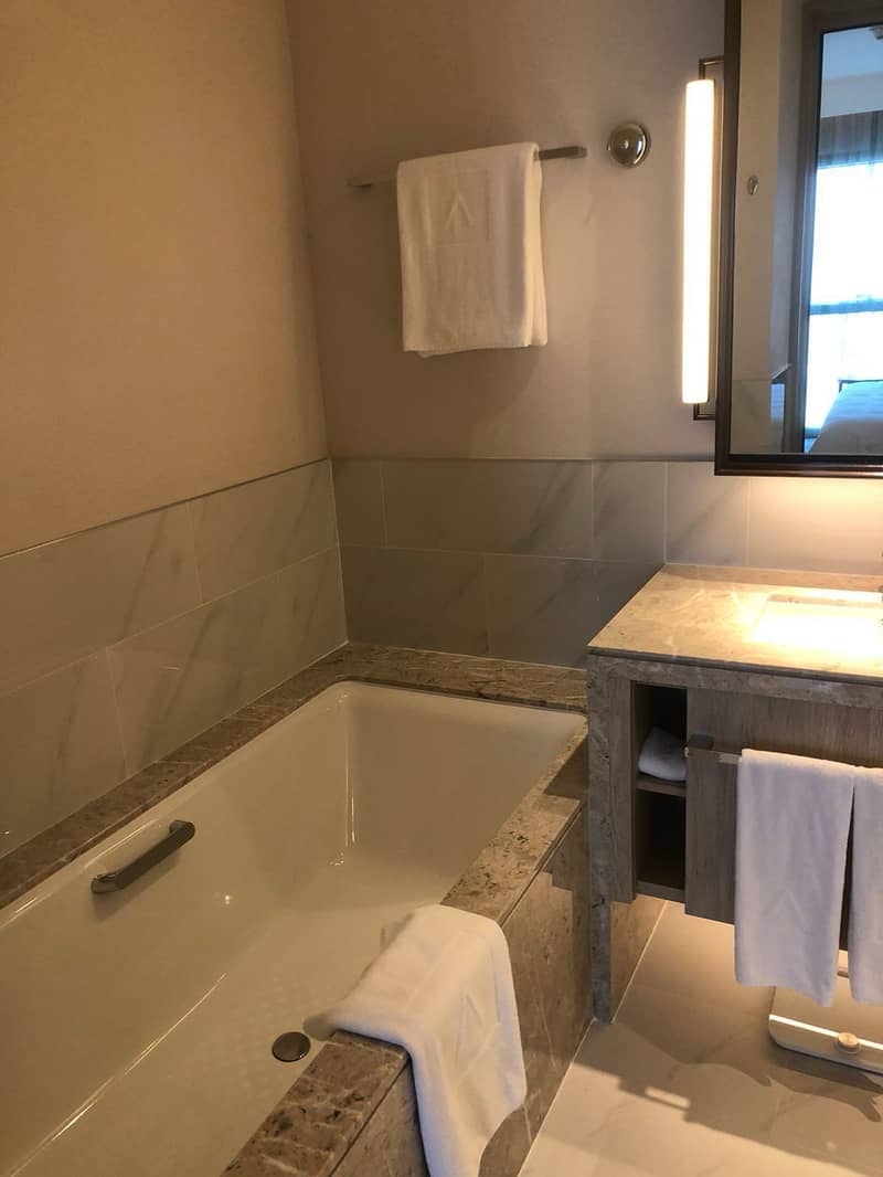 Luxury 3-Bedroom | Address Harbour Point Tower 1 | Sea View | Ready to Move In - Image 21