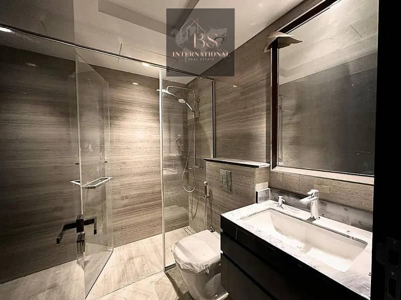 Luxury Trump Branded Townhouse | Full Park View | Prime Location - Image 8