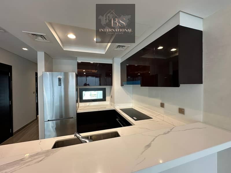 Luxury Trump Branded Townhouse | Full Park View | Prime Location - Image 16