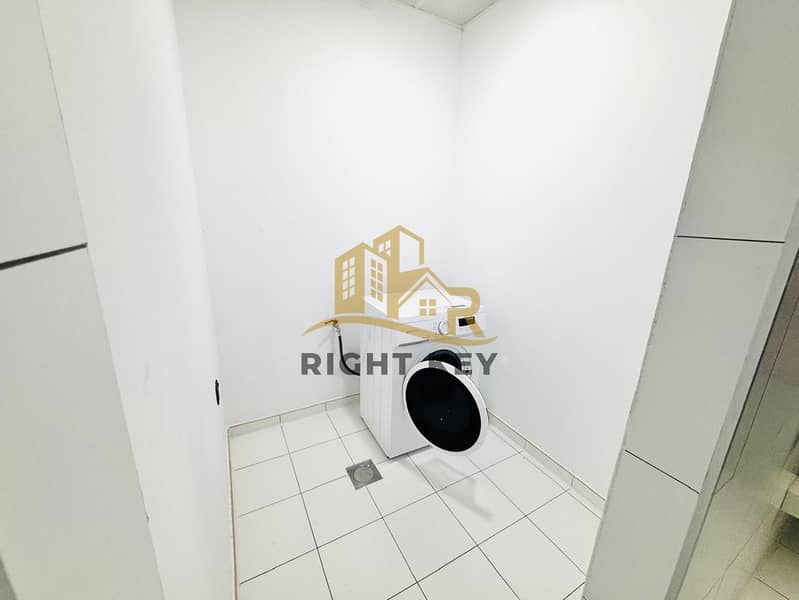 NO COMMISSION/ FULLY FURNISHED/ HIGHER FLOOR/2BHK/125K