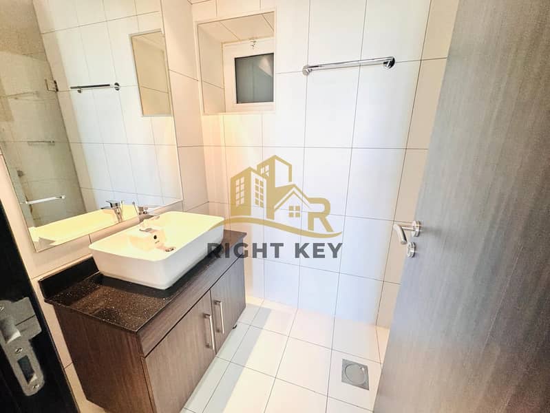 NO COMMISSION/ FULLY FURNISHED/ HIGHER FLOOR/2BHK/125K - Image 8