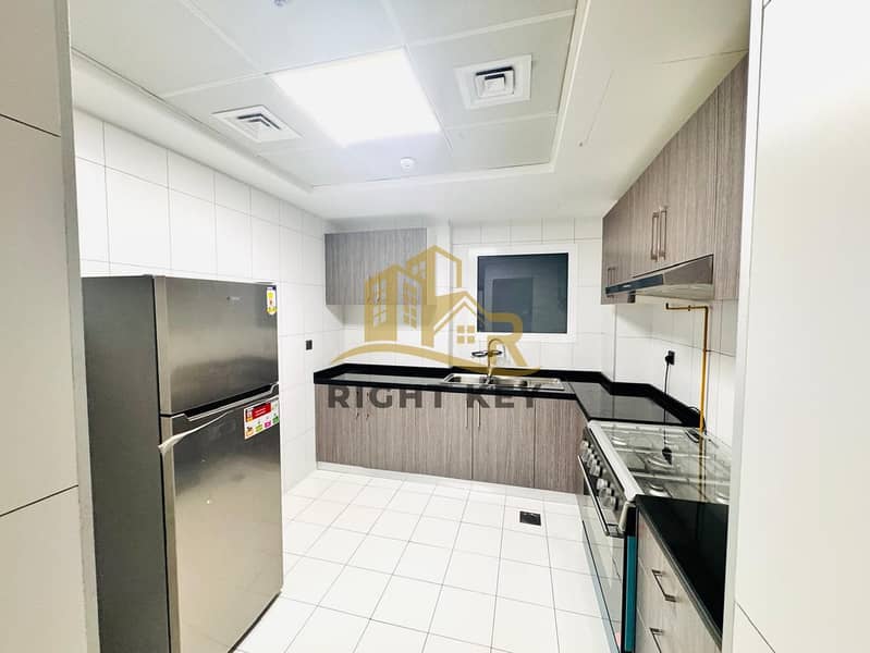 NO COMMISSION/ FULLY FURNISHED/ HIGHER FLOOR/2BHK/125K - Image 12