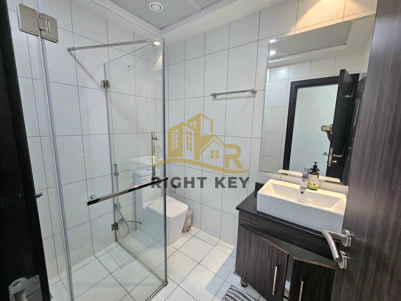 NO COMMISSION/READY TO MOVE/HIGHER FLOOR/ 2BHK/125K - Image 10