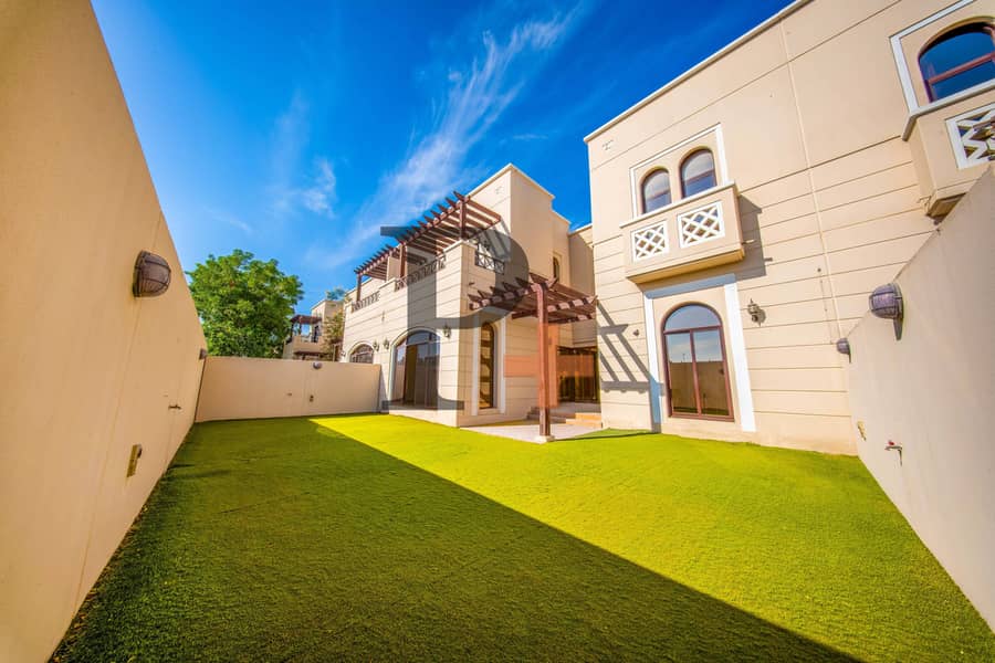 Landscaped | Single Row | Bright and Spacious