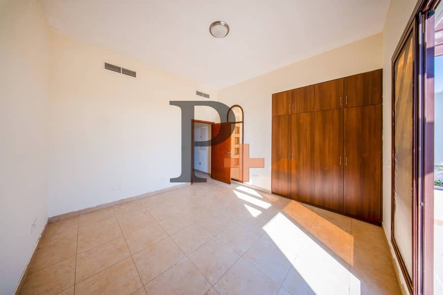 Landscaped | Single Row | Bright and Spacious - Image 9