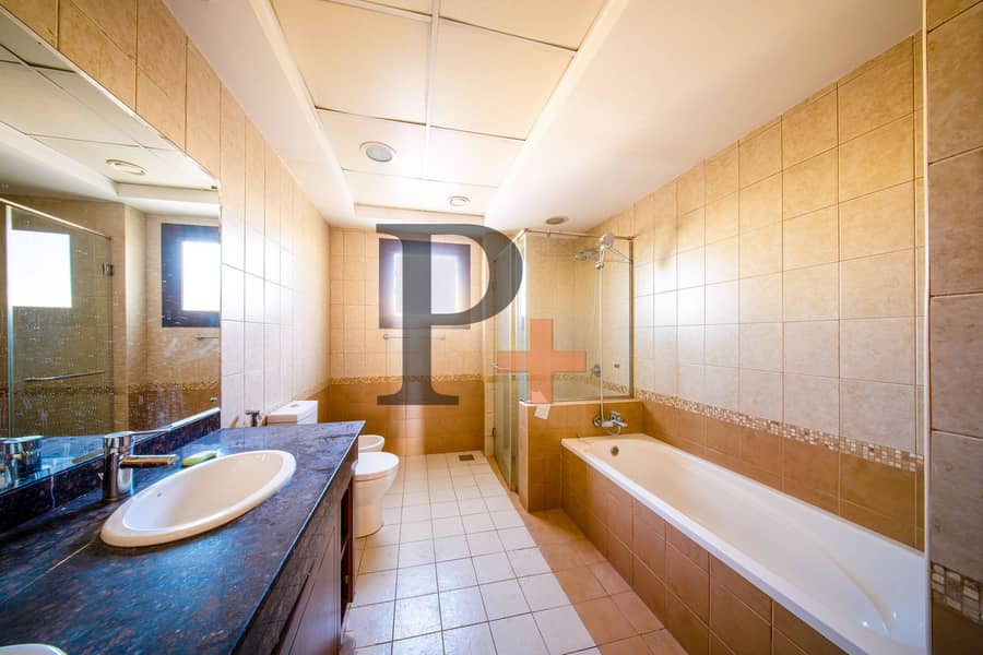 Landscaped | Single Row | Bright and Spacious - Image 14