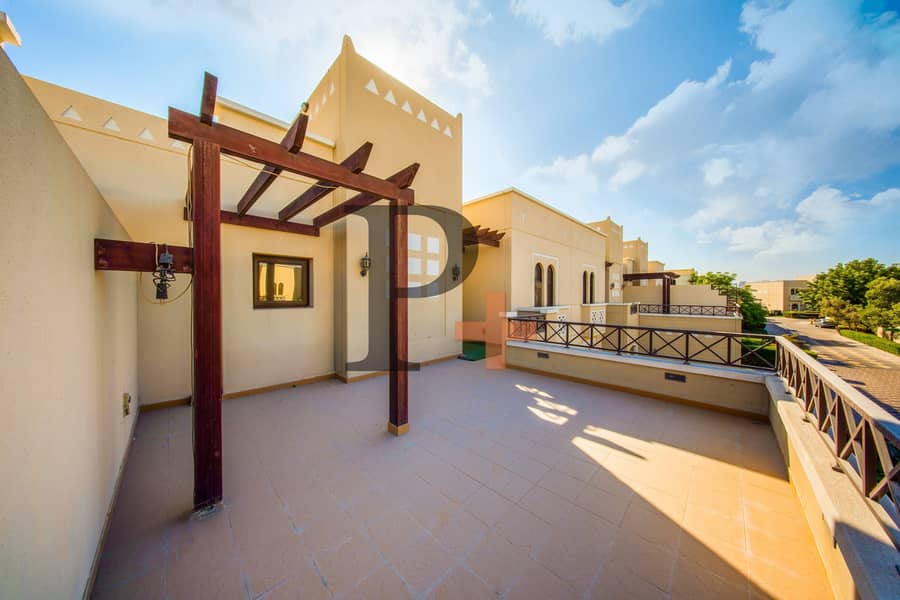 Landscaped | Single Row | Bright and Spacious - Image 21