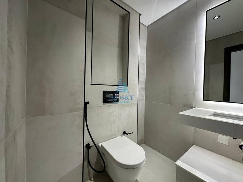 Spacious Apartment | Modern Lay out | Near Exit - Image 10