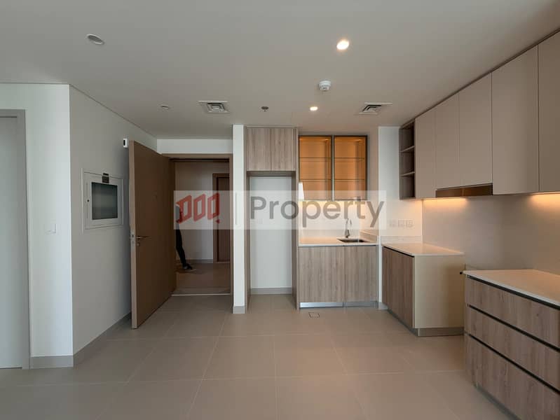 Brand New I Open View I Vacant