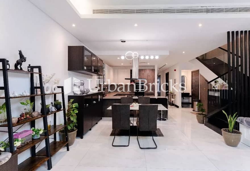 Best-Priced | 4BR below the market | Corner Unit