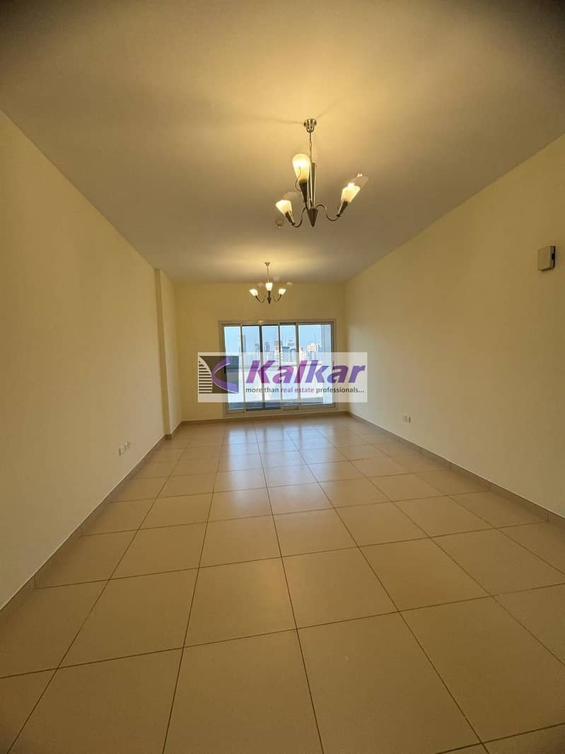 Vacant | 1 bedroom | Balcony With stadium view