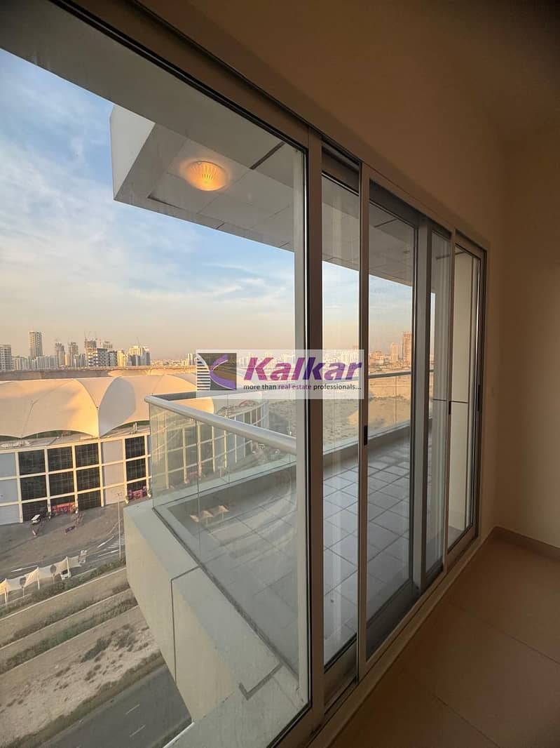 Vacant | 1 bedroom | Balcony With stadium view - Image 7