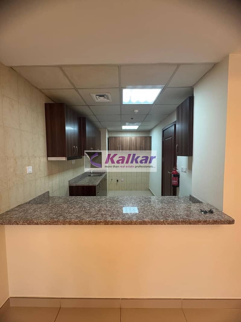 Vacant | 1 bedroom | Balcony With stadium view - Image 8