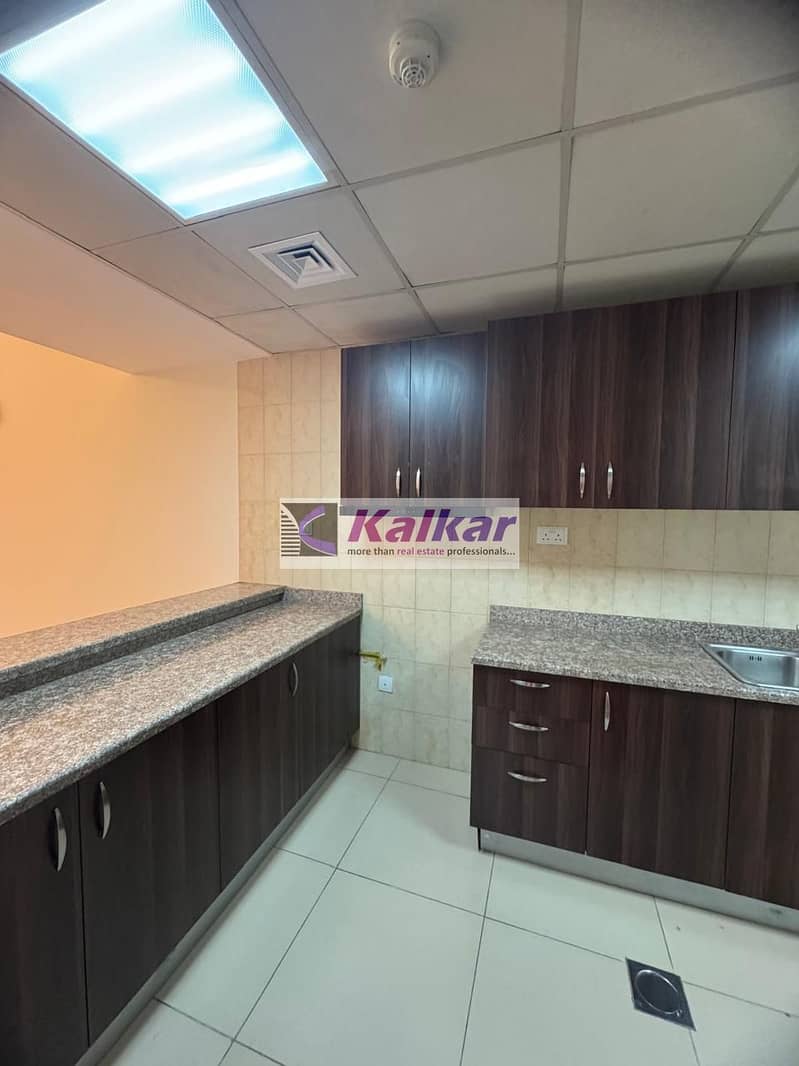 Vacant | 1 bedroom | Balcony With stadium view - Image 9