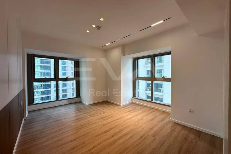 Upgraded to 3BR | Partial Sea View | Vacant - Image 6