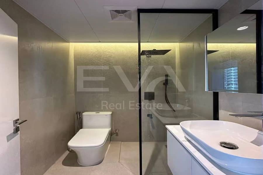 Upgraded to 3BR | Partial Sea View | Vacant - Image 11