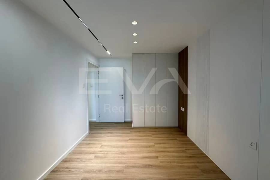 Upgraded to 3BR | Partial Sea View | Vacant - Image 13