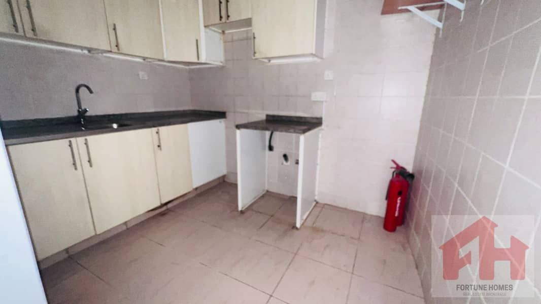 Vacant | Large Studio Available For Rent IN CBD | With Cover Parking | Near Bus Stop |