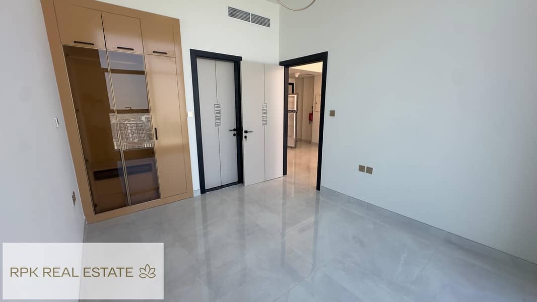 Brand New | High Floor | Full Miracle Garden View - Image 7