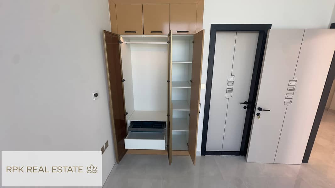 Brand New | High Floor | Full Miracle Garden View - Image 10