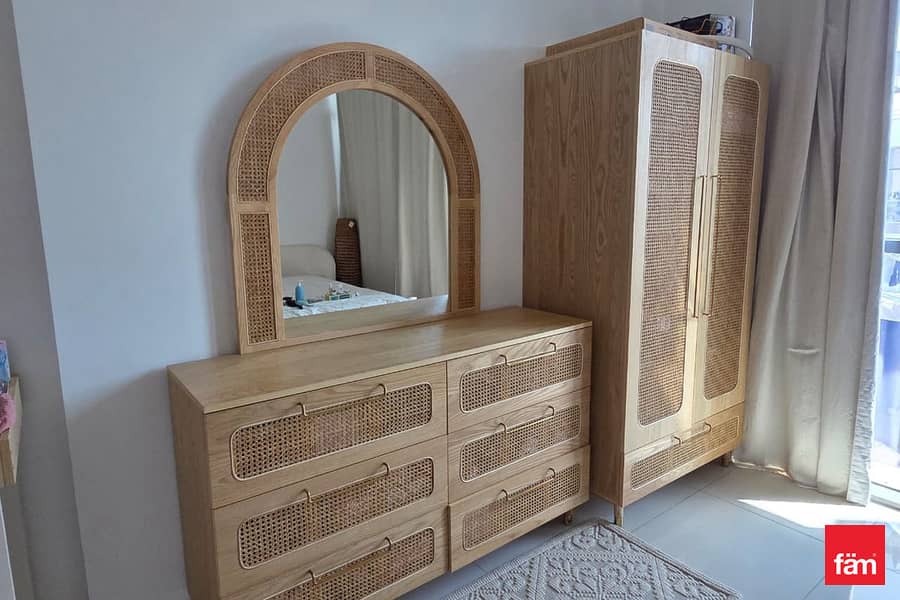 Spacious 1BR | Fully Furnished | Golf View - Image 7