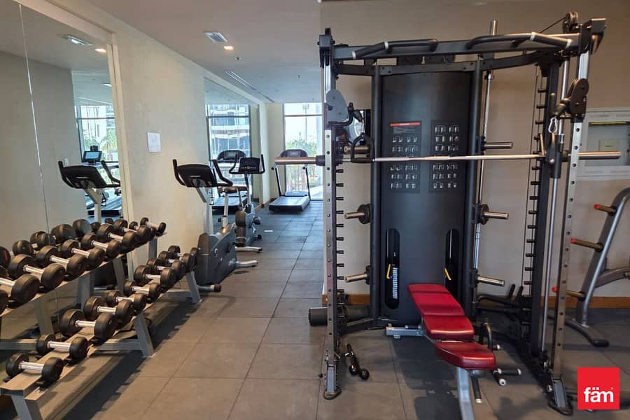 Spacious 1BR | Fully Furnished | Golf View - Image 10