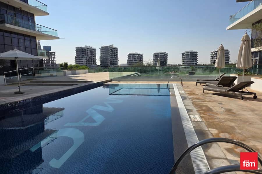 Spacious 1BR | Fully Furnished | Golf View - Image 12