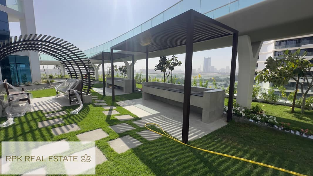 Brand New | High Floor | Full Miracle Garden View - Image 12