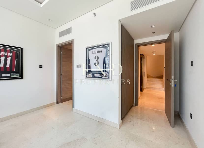 Corner Unit | Rare | Park Facing | Must View - Image 17