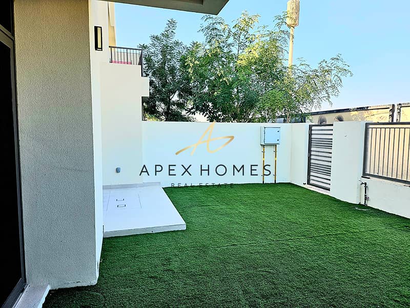 Vacant | Single Row | 3BR + Maid