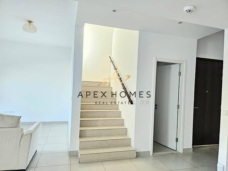 Vacant | Single Row | 3BR + Maid - Image 10