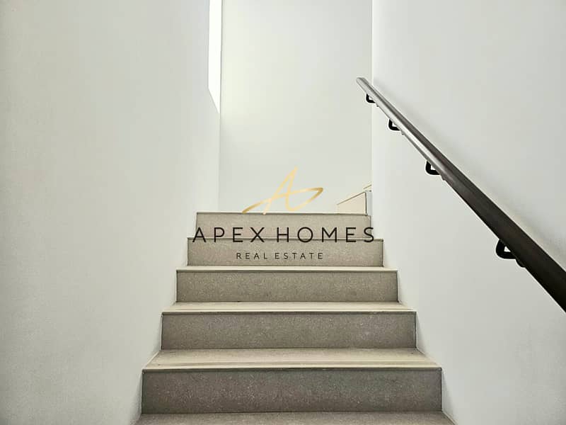 Vacant | Single Row | 3BR + Maid - Image 16