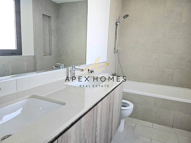 Vacant | Single Row | 3BR + Maid - Image 24