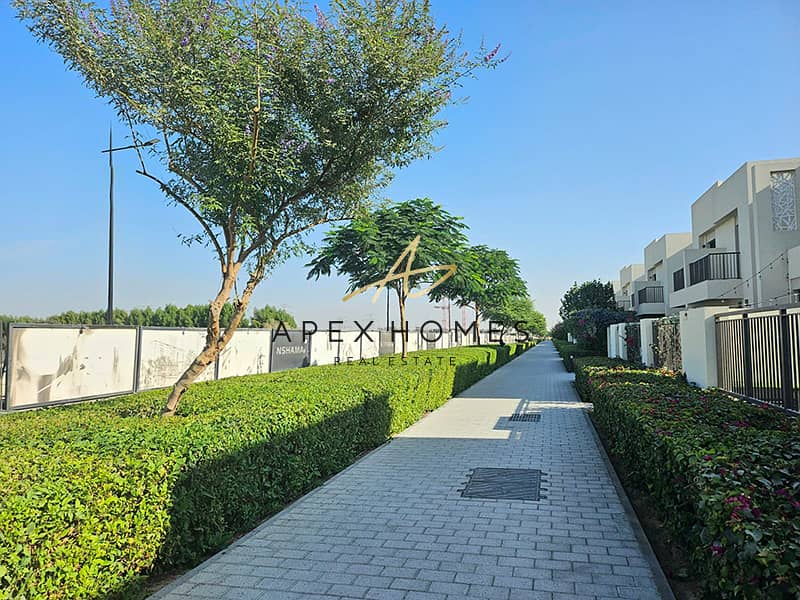 Vacant | Single Row | 3BR + Maid - Image 26