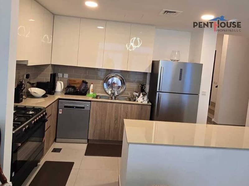 Bright and Spacious | Fully Furnished | Vacant