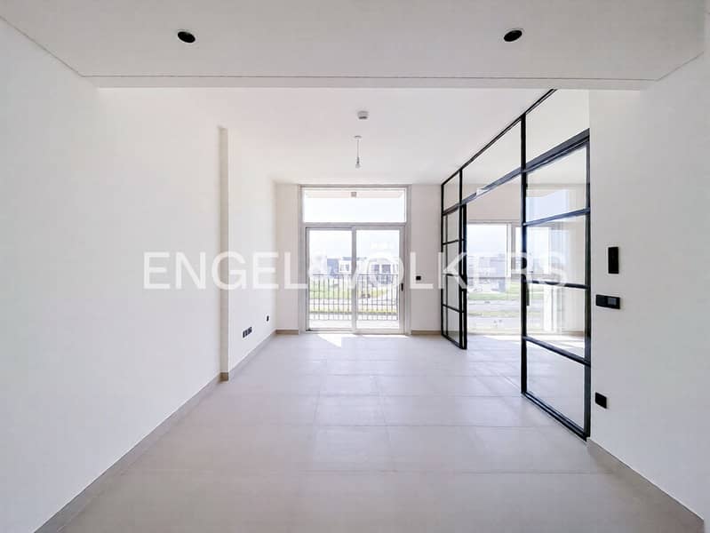 Corner Unit | Pool and Mall View | Mid Floor - Image 8