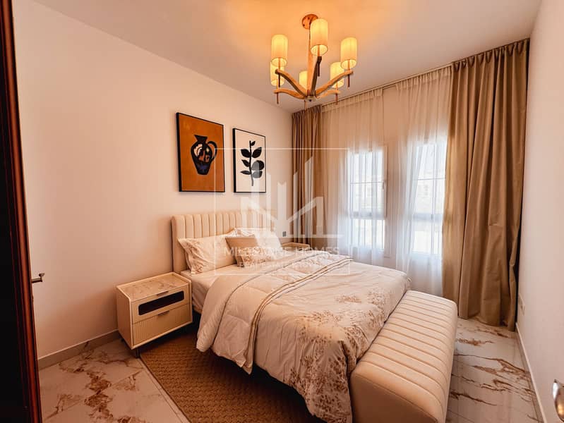 Urgent Sale Upgraded Vacant Single Row - Image 6