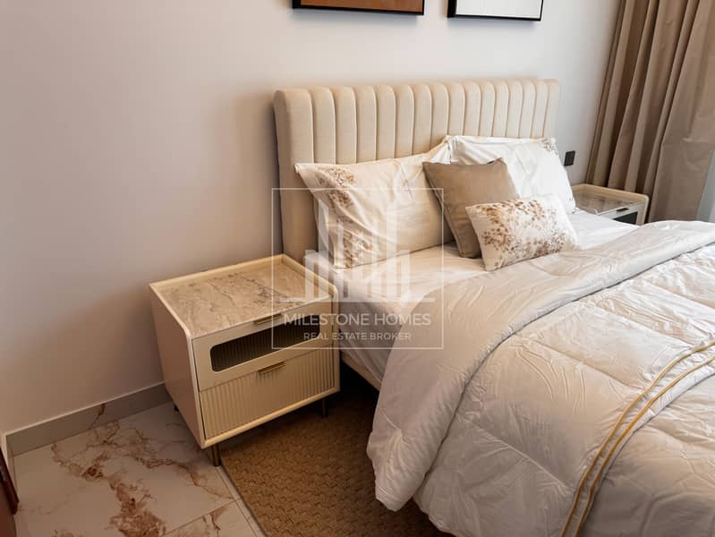 Urgent Sale Upgraded Vacant Single Row - Image 8