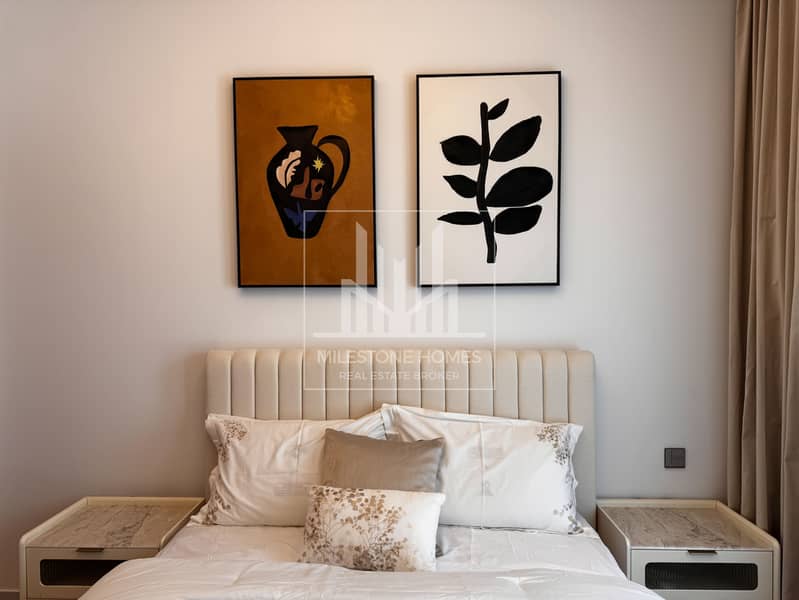 Urgent Sale Upgraded Vacant Single Row - Image 9