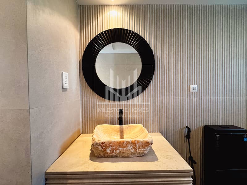 Urgent Sale Upgraded Vacant Single Row - Image 14