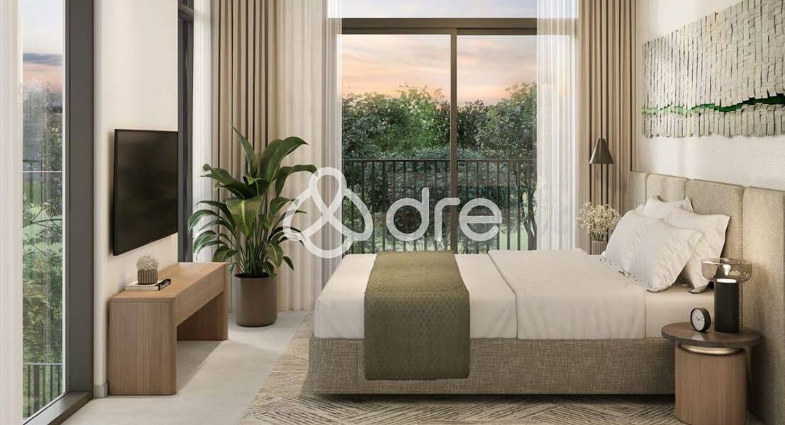 4 Bed Plus Maid | On the Water | Genuine Resale