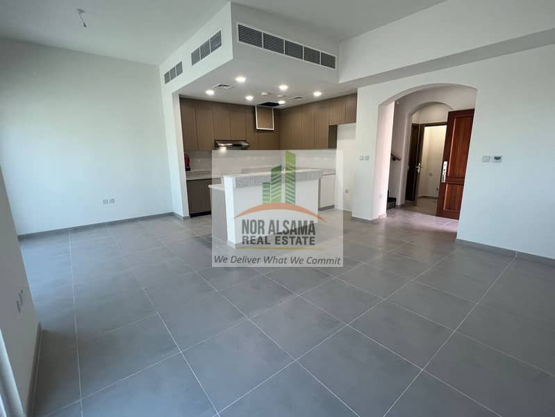 Corner Unit!!3 Bedroom !!!Ready to move