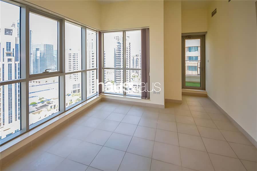 Spacious 2 bed | Burj Facing | Vacant Soon