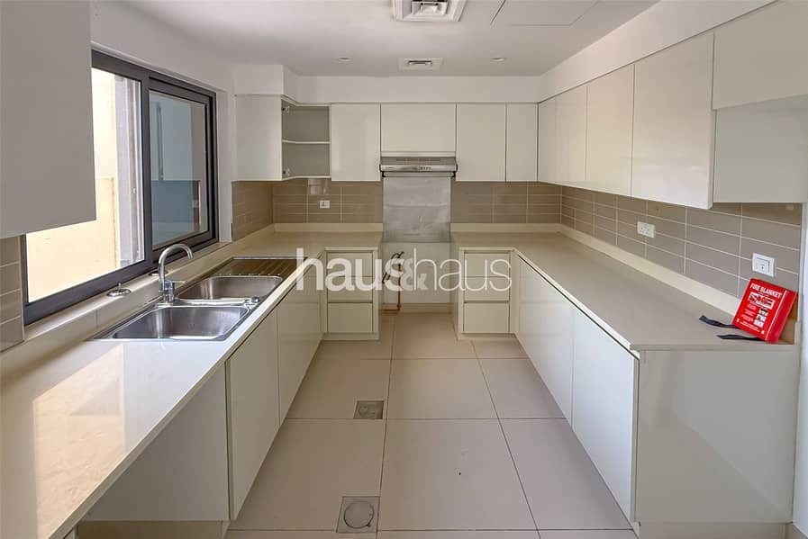 Unfurnished | Family Community | Prime Location - Image 9