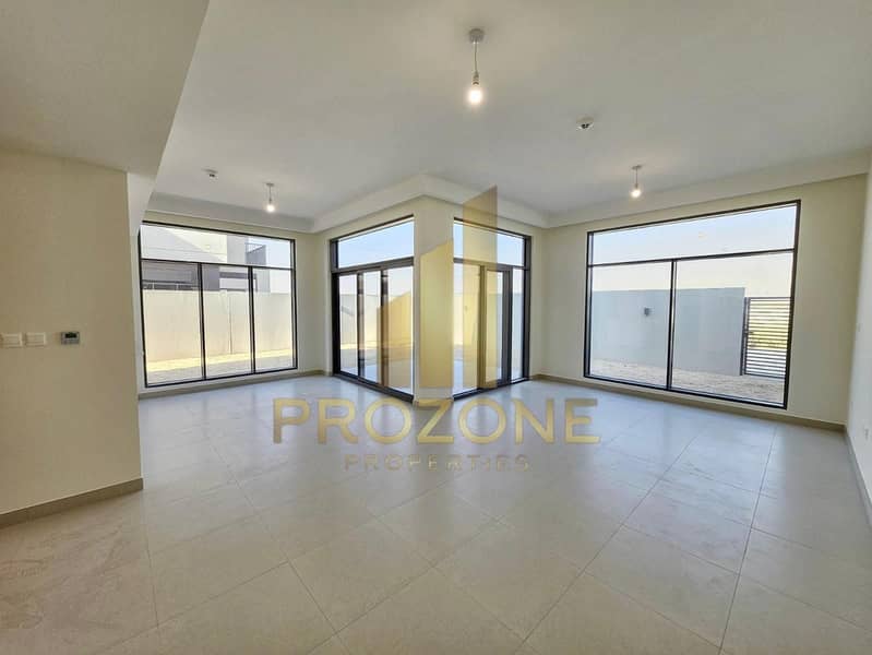 Near Amenities | Ready to Move in | Huge Layout