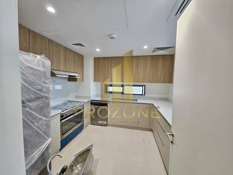 Near Amenities | Ready to Move in | Huge Layout