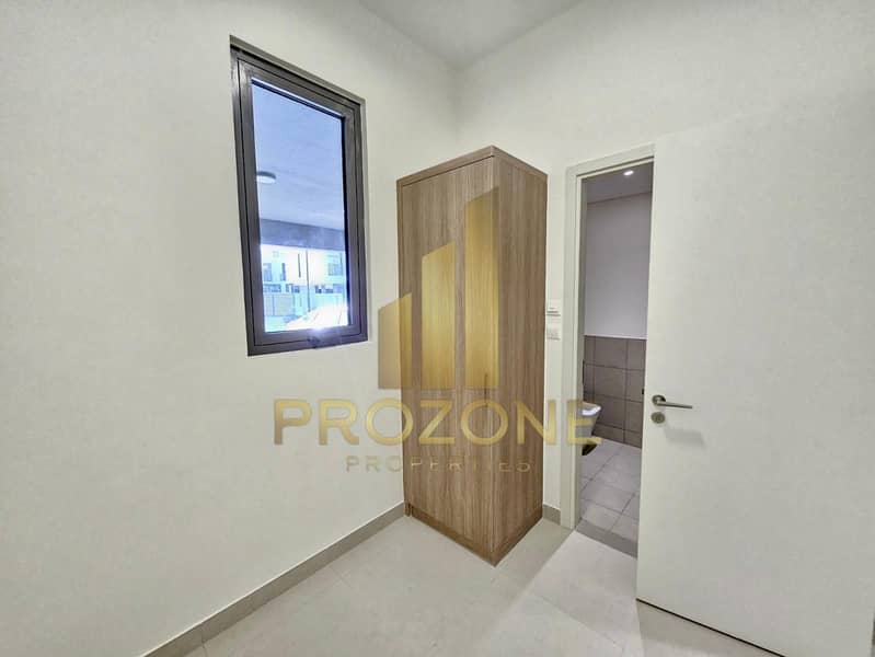 Near Amenities | Ready to Move in | Huge Layout