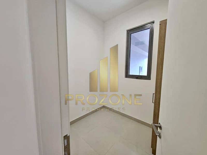 Near Amenities | Ready to Move in | Huge Layout - Image 6