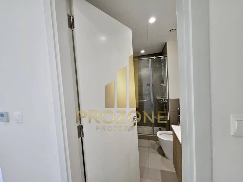 Near Amenities | Ready to Move in | Huge Layout - Image 17